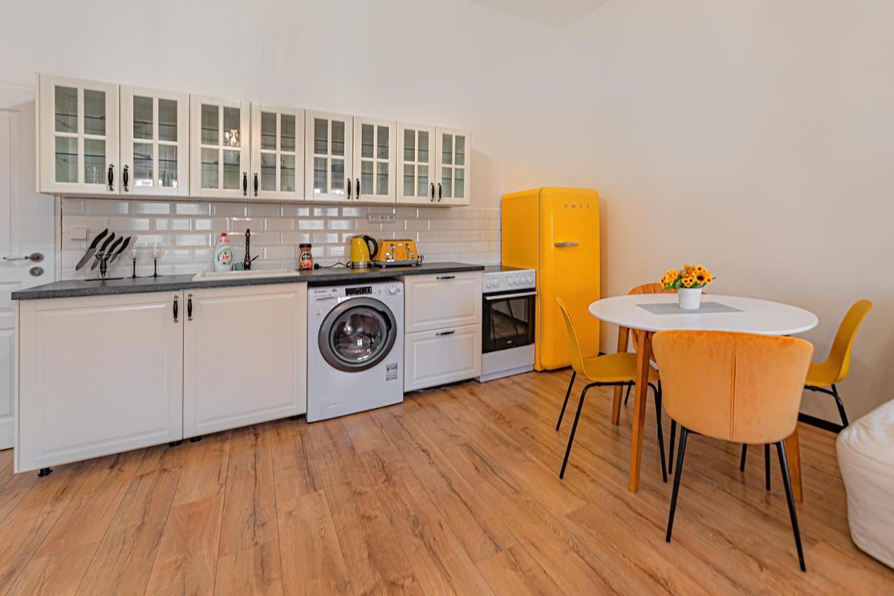 Rezidence Znojmo Hotel Bagian luar foto